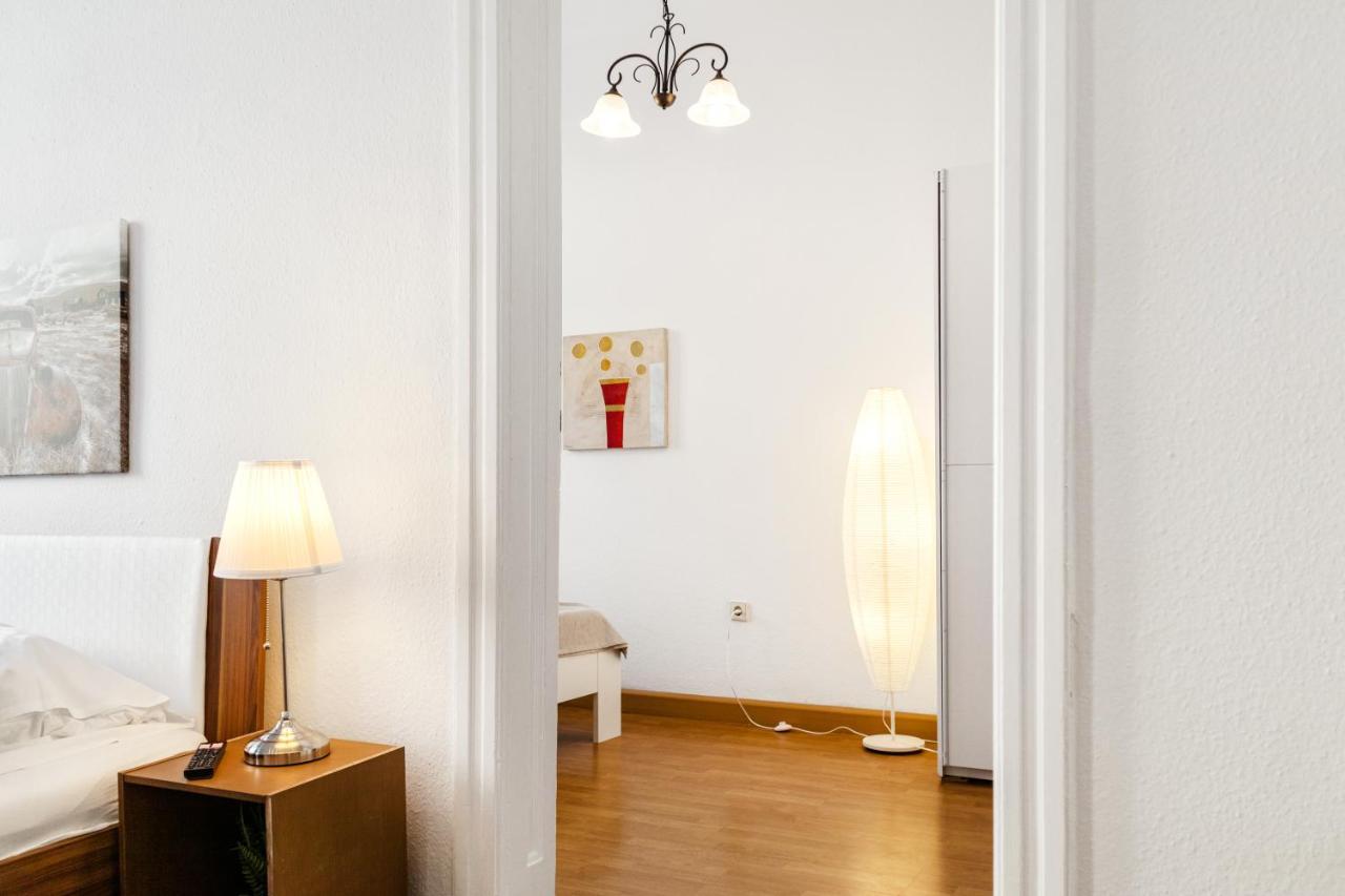 Beautiful 2Br Aptartment 12 Minutes To Downtown Wien Eksteriør bilde